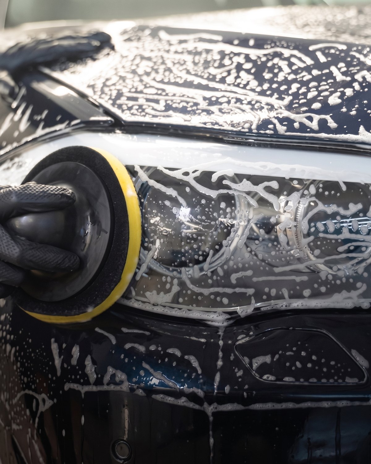 Detailing integral: limpieza profunda del interior y exterior del auto