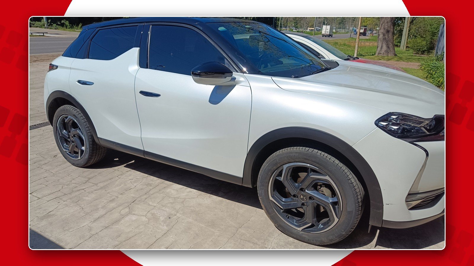 DS 3 Crossback blanco perlado de perfil, después del detailing